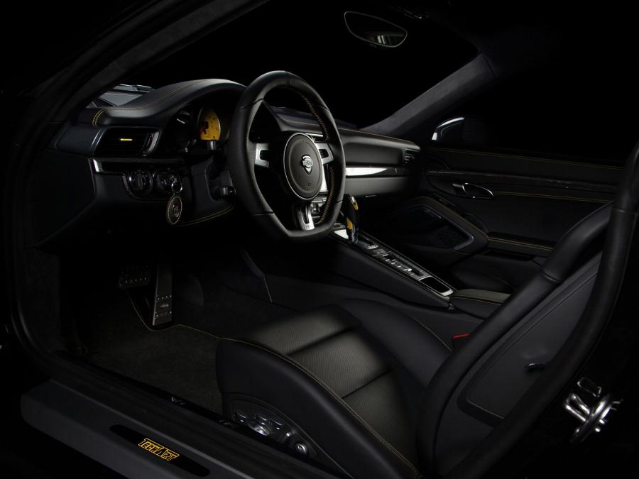  Porsche 911 Turbo by TechArt 2013 года  (фото 2 из 11)
